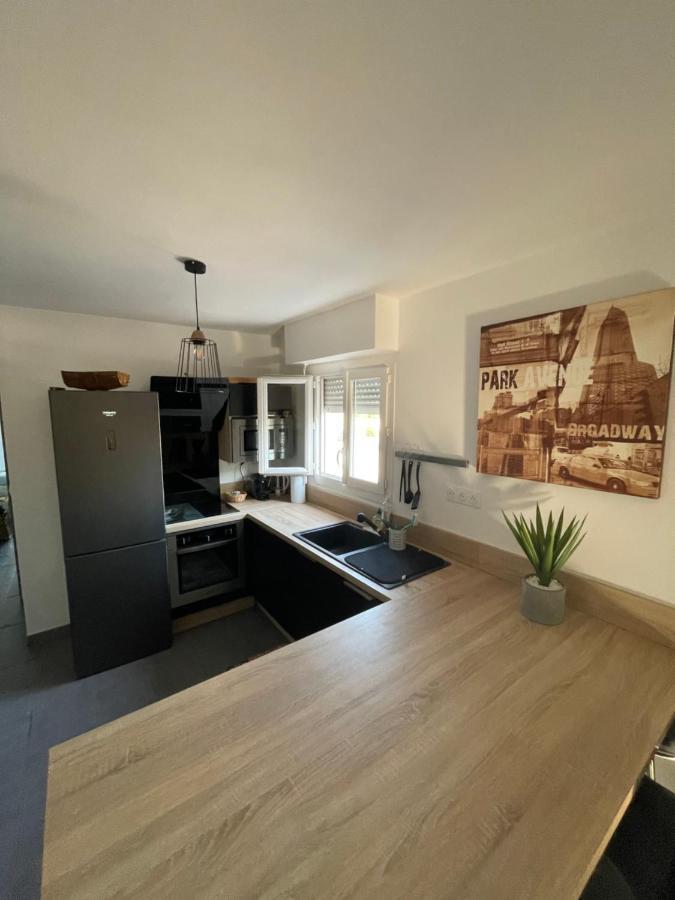 Agreable T2 Traversant Rdc Avec Terrasse + Balcon+ Parking 2 Places Montpellier Ngoại thất bức ảnh
