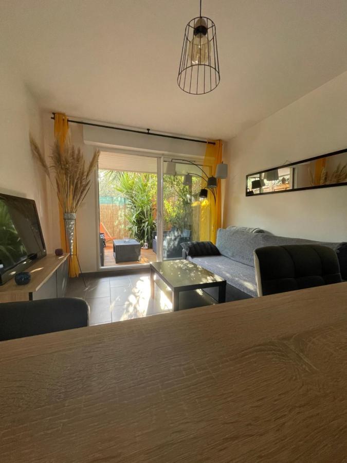 Agreable T2 Traversant Rdc Avec Terrasse + Balcon+ Parking 2 Places Montpellier Ngoại thất bức ảnh